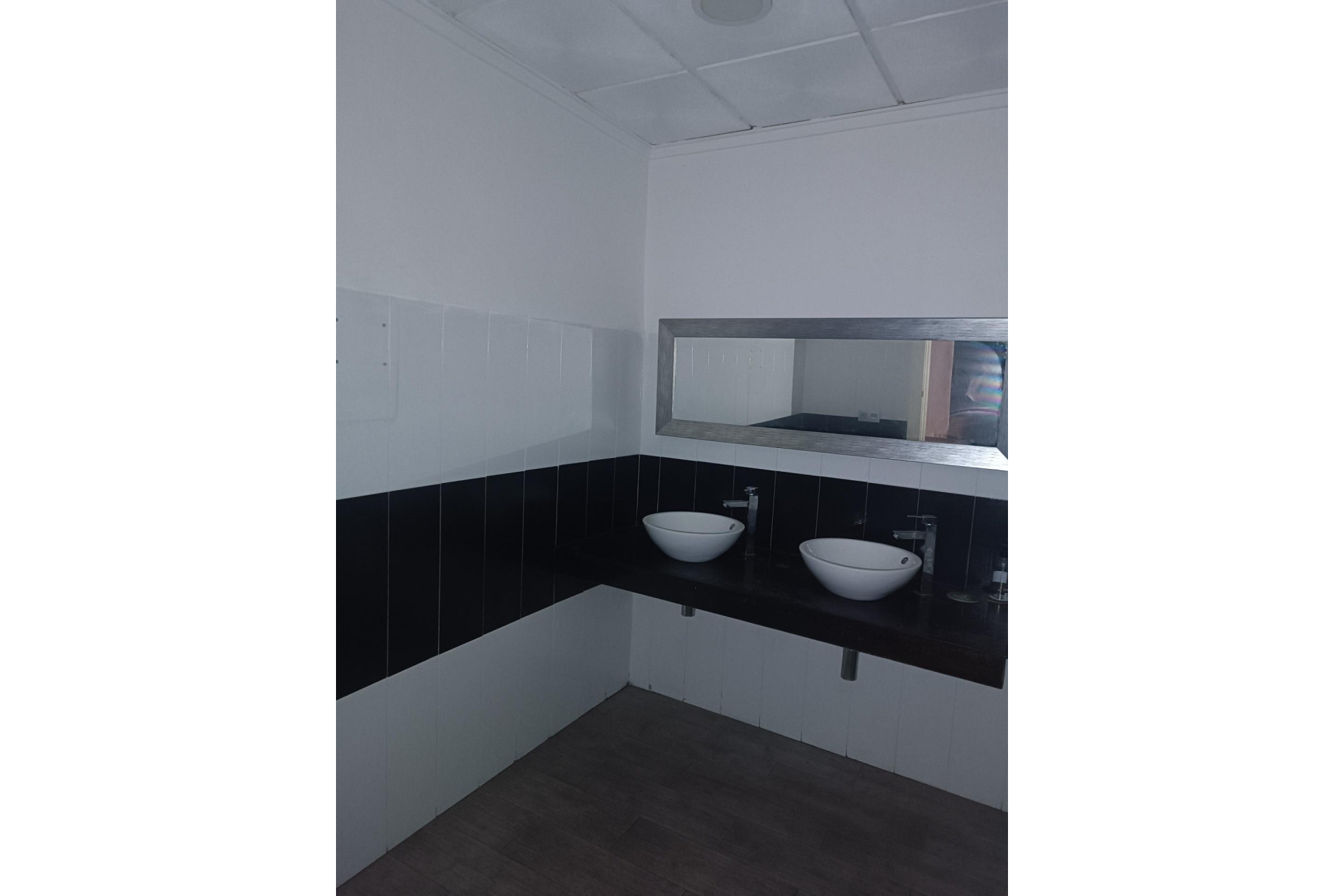 Revente - Commercial Unit - Madrid - Los Rosales