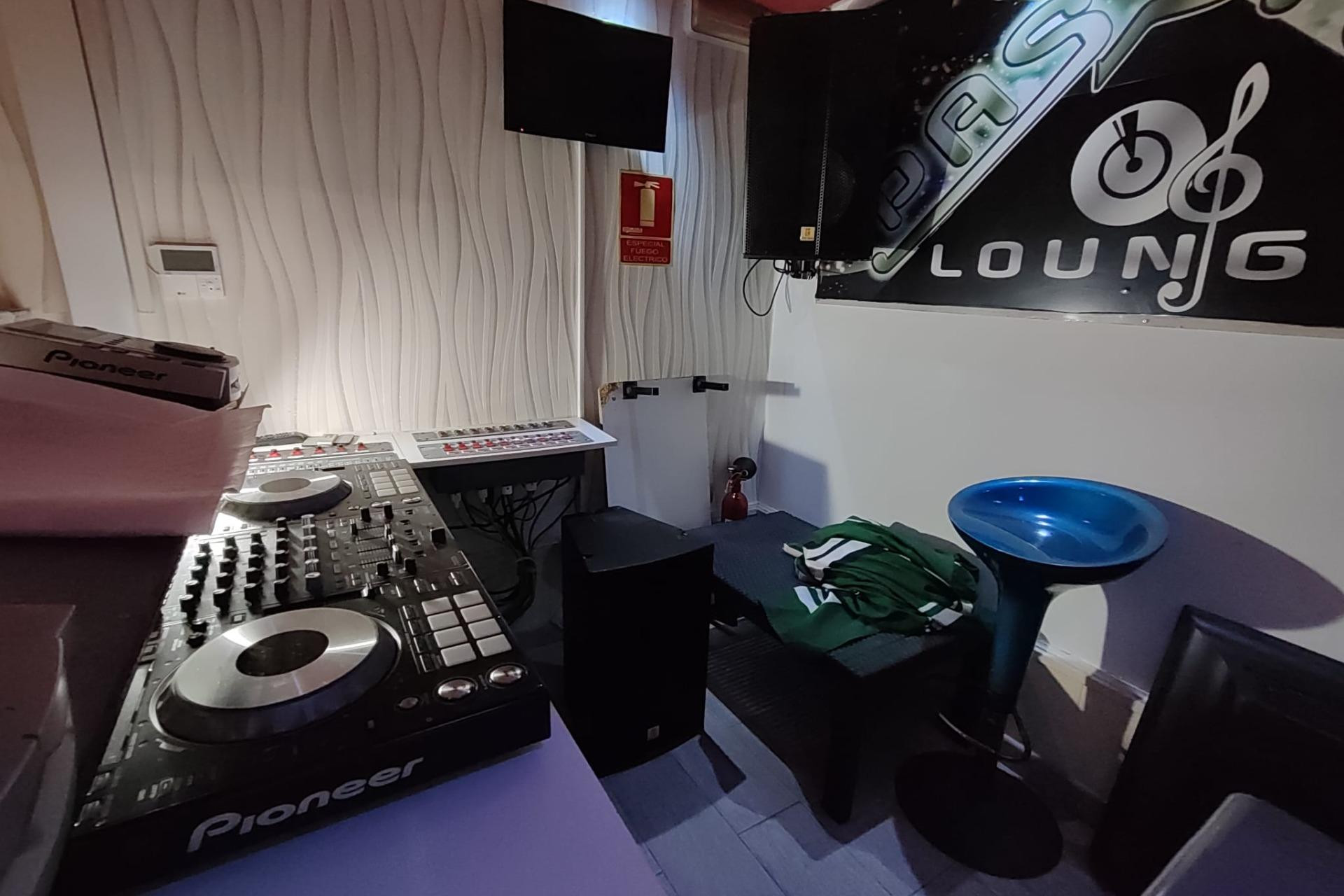 Revente - Commercial Unit - Orihuela Costa - Villamartín