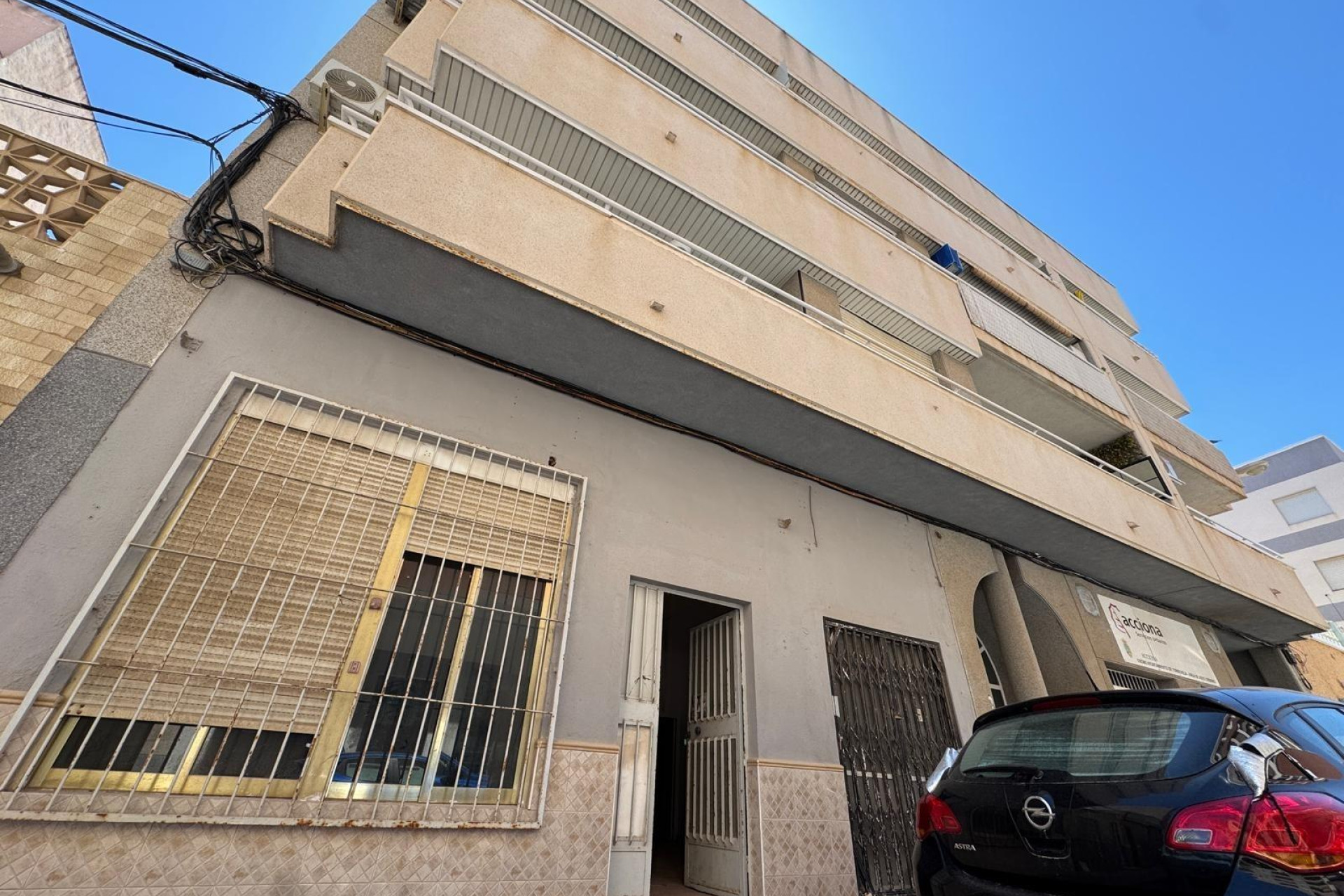Revente - Commercial Unit - Torrevieja - Centro