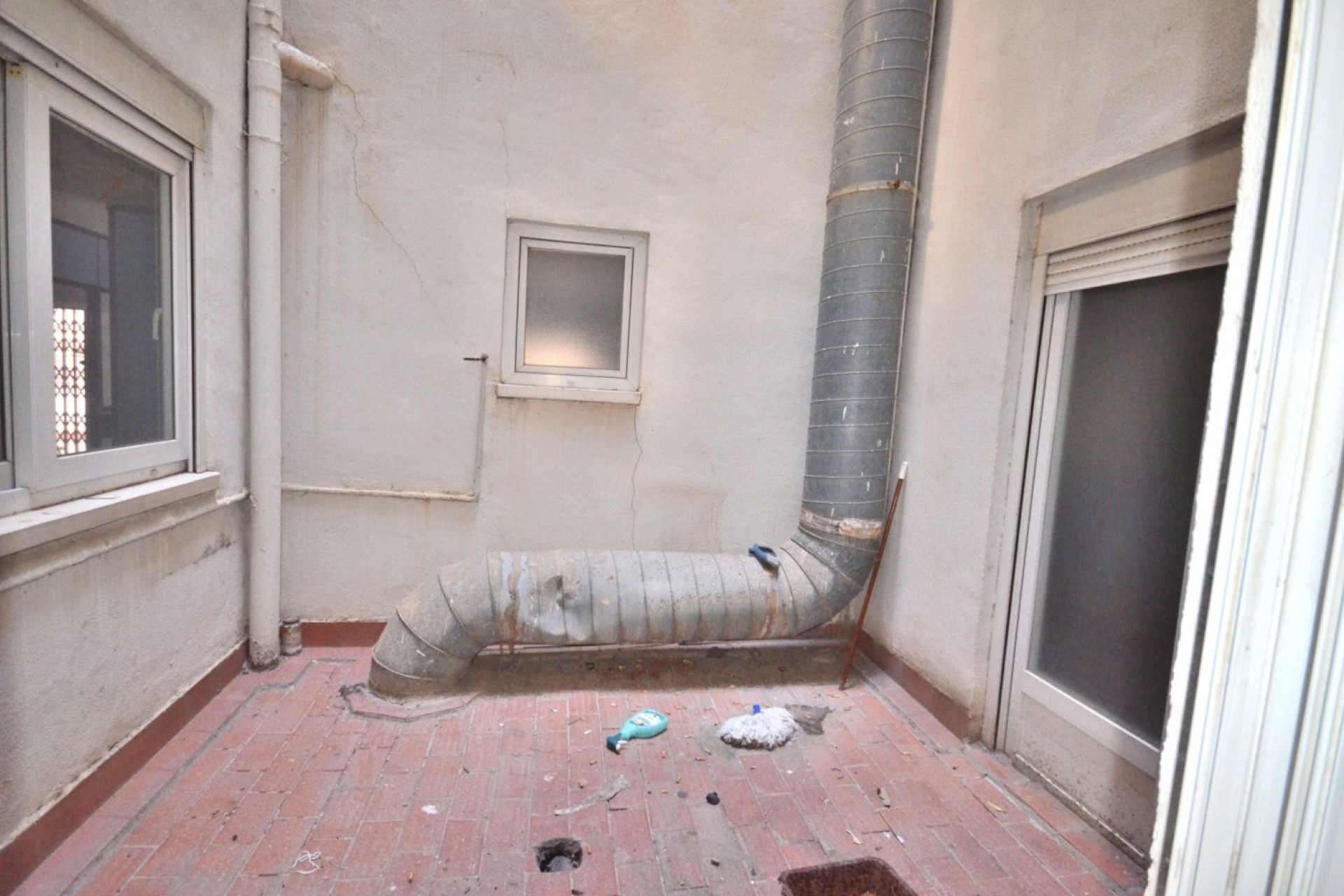 Revente - Commercial Unit - Torrevieja - Centro