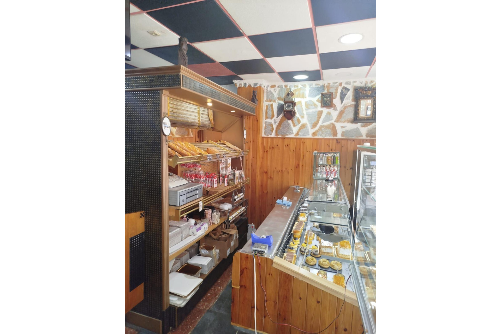 Revente - Commercial Unit - Torrevieja - Centro