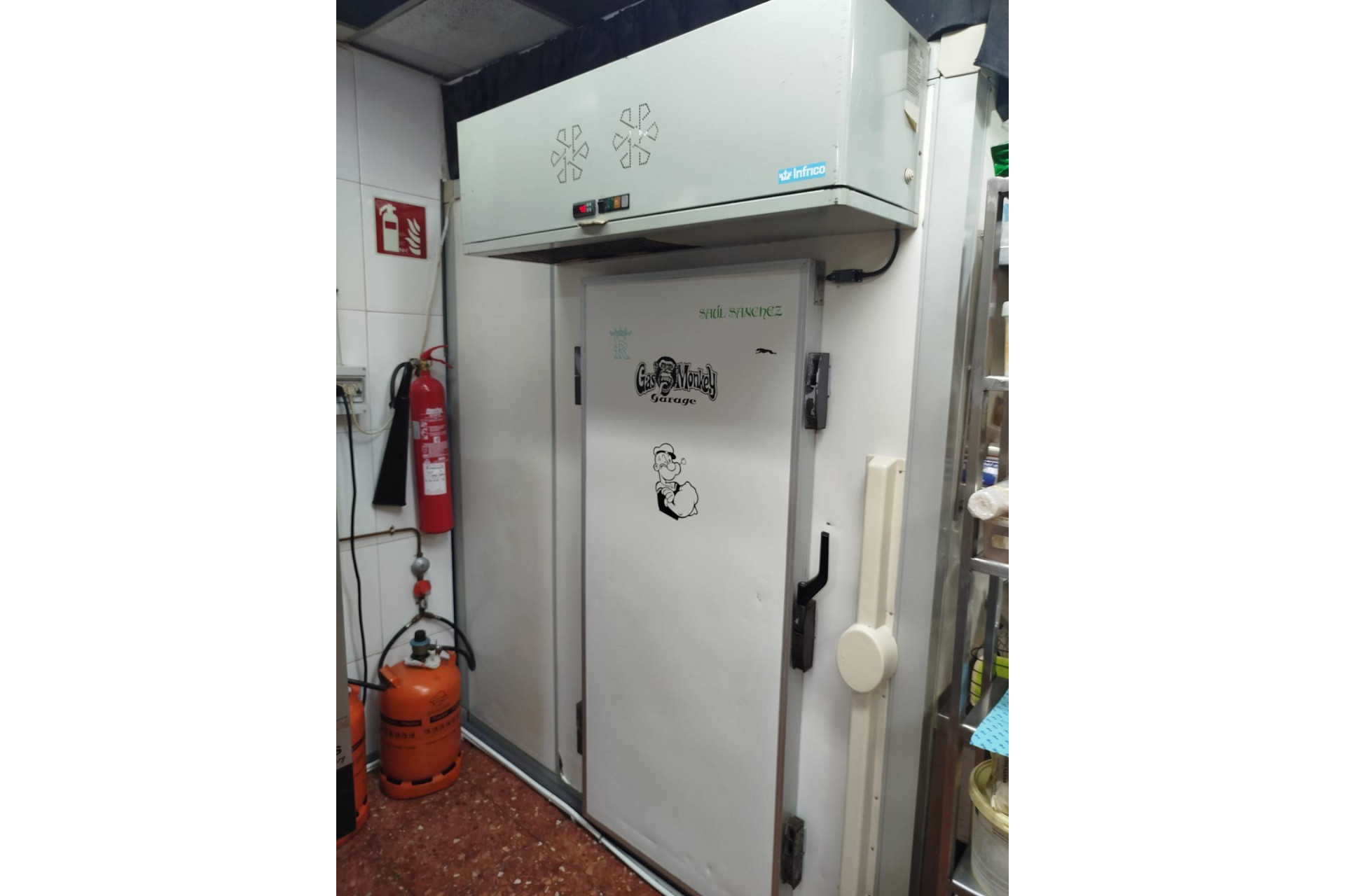 Revente - Commercial Unit - Torrevieja - Centro