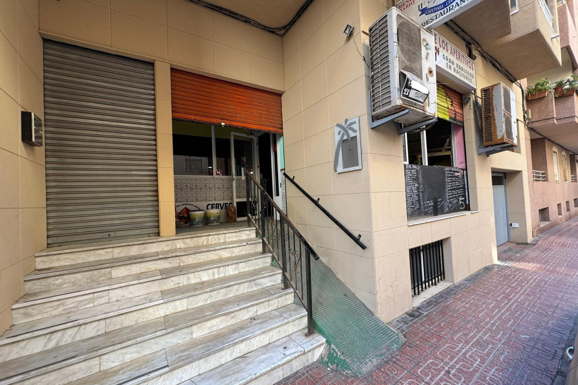 Revente - Commercial Unit - Torrevieja - Playa del Cura