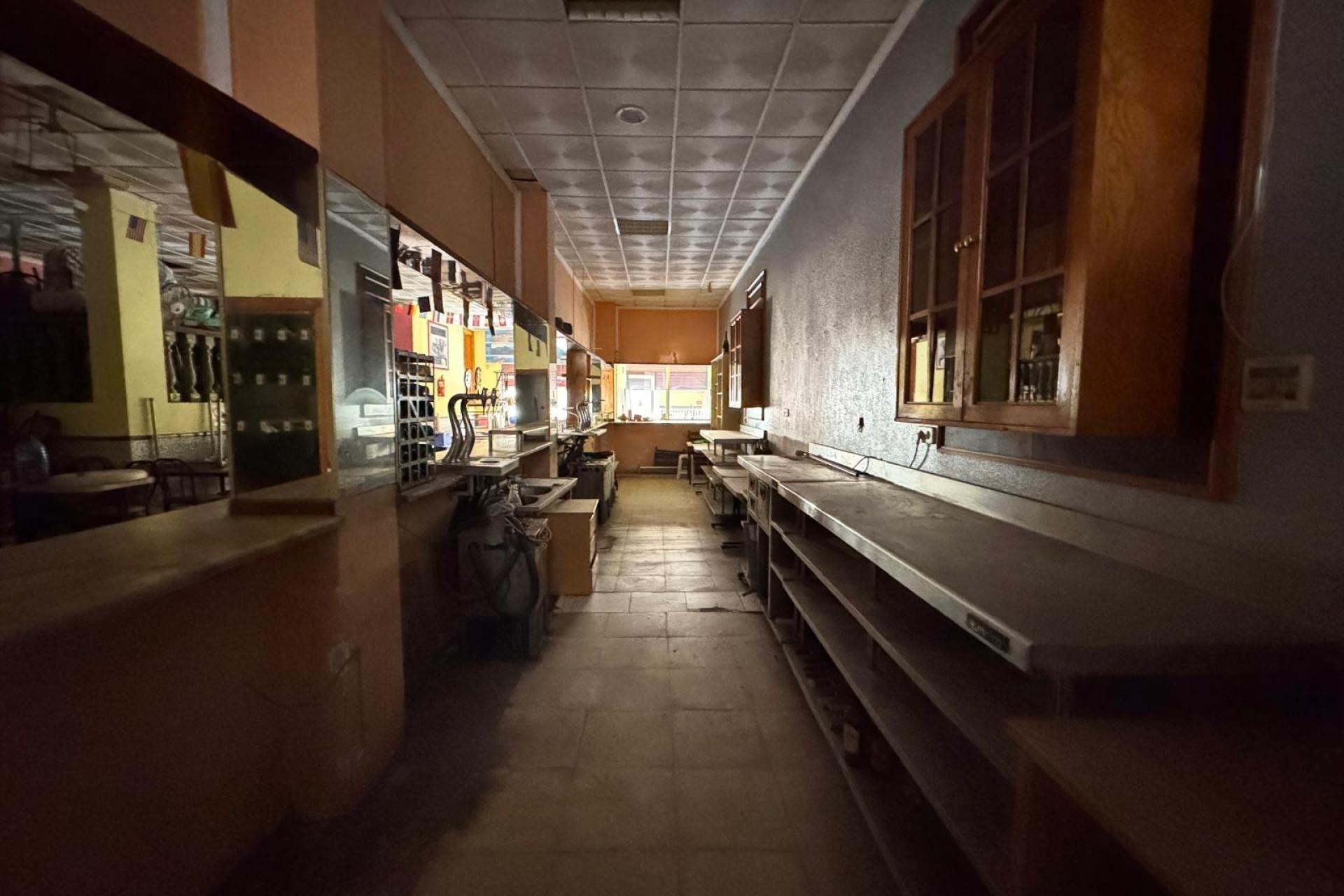 Revente - Commercial Unit - Torrevieja - Playa del Cura