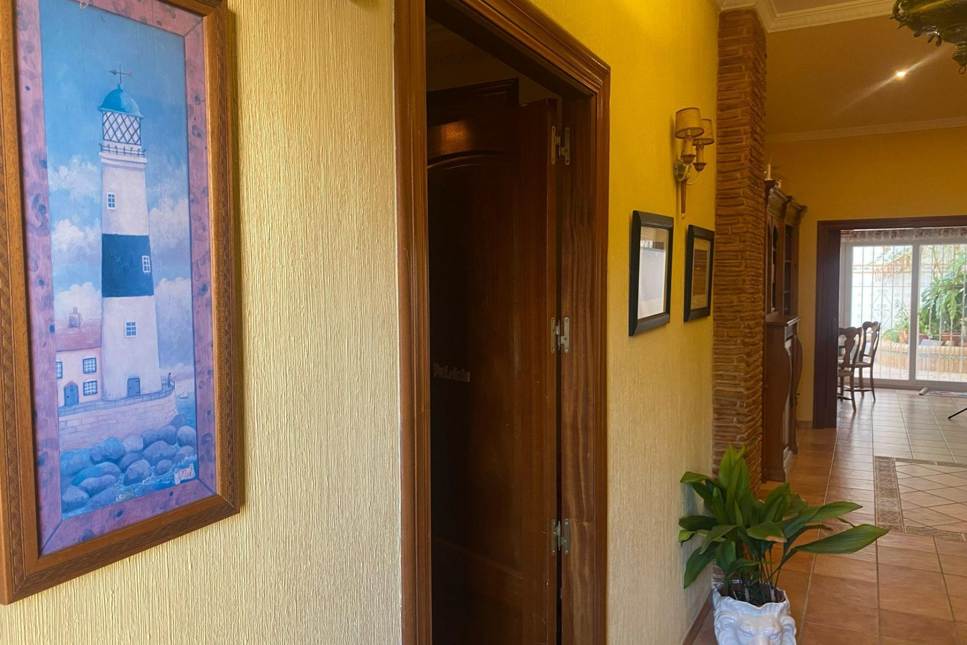 Revente - Commercial Unit - Torrevieja