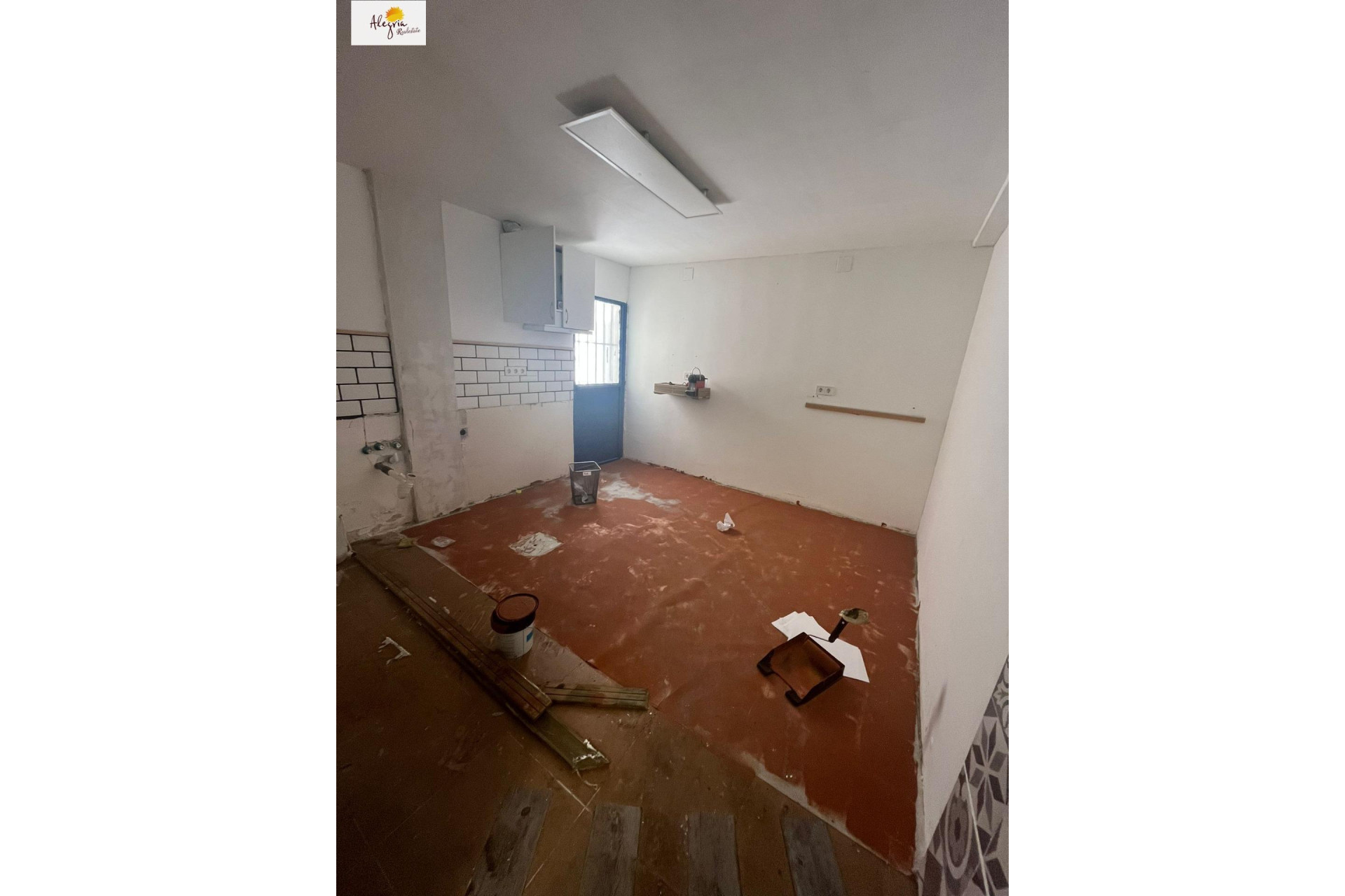 Revente - Commercial Unit - Valencia - Benicalap