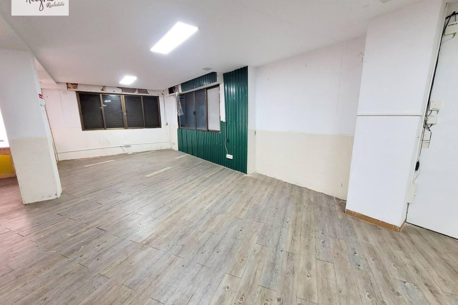 Revente - Commercial Unit - Valencia - Benicalap