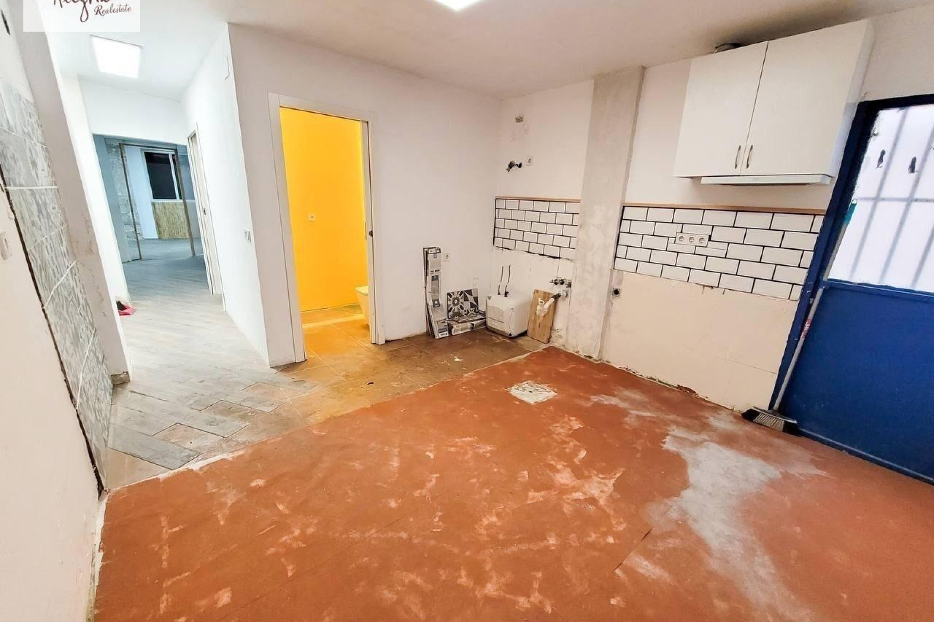 Revente - Commercial Unit - Valencia - Benicalap