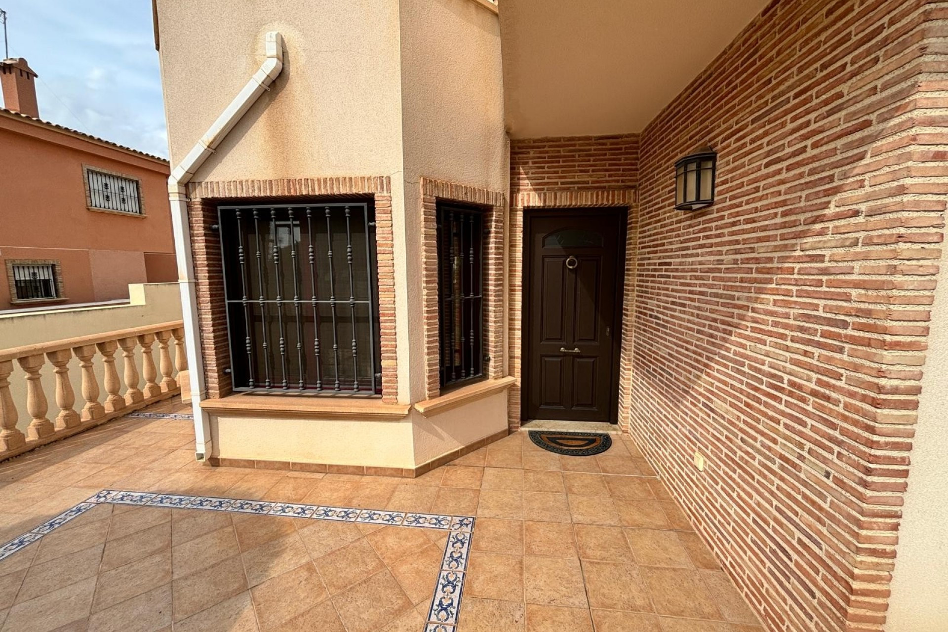 Revente - Detached House / Villa - Torrevieja