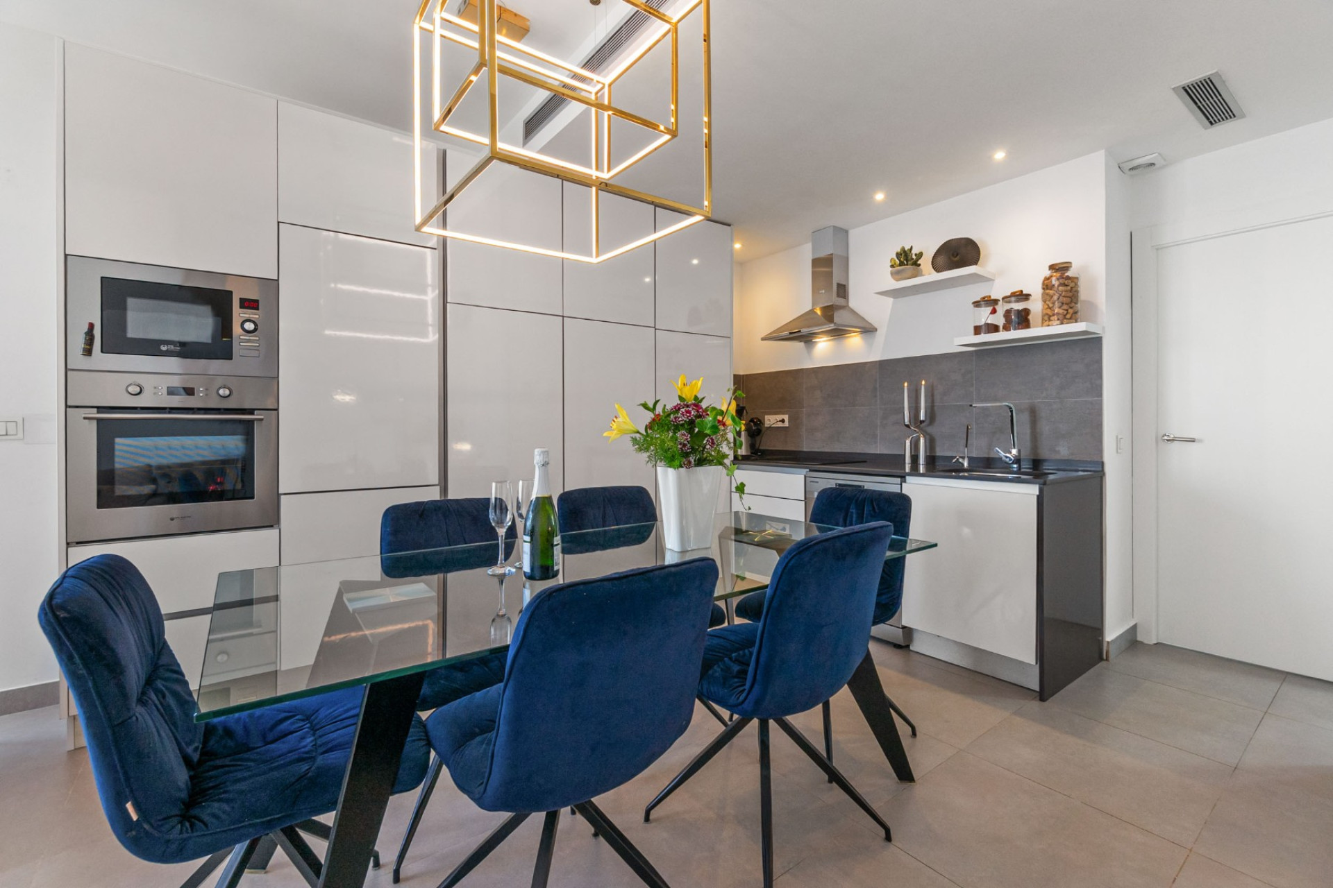 Revente - Detached Villa - Orihuela Costa - Villamartin