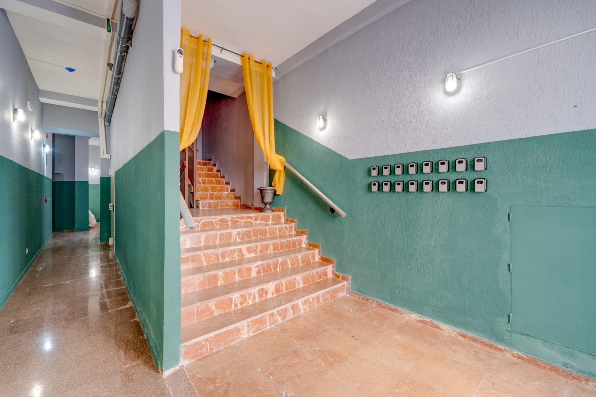 Revente - Hotel - Alicante - Altozano