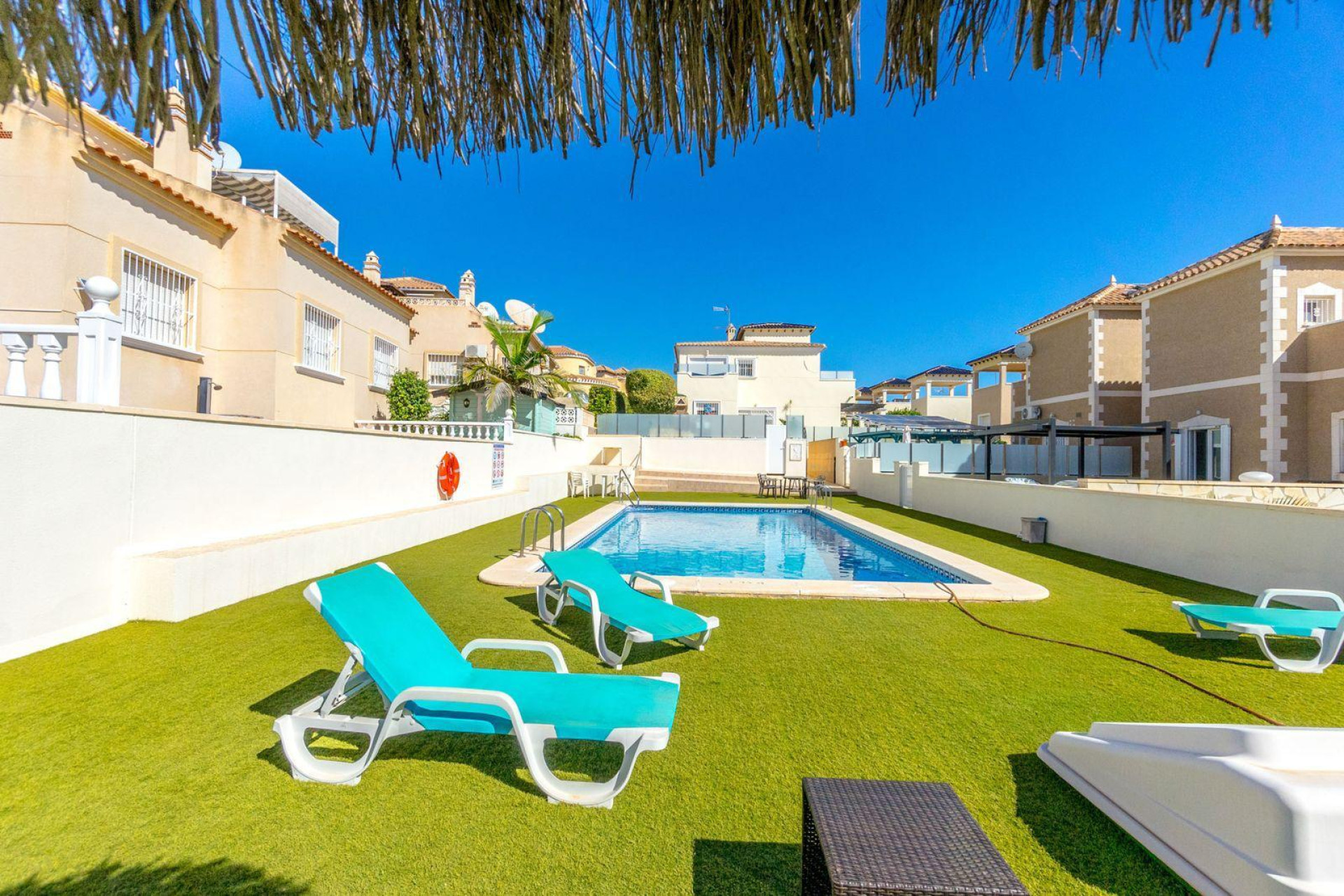 Revente - House - Orihuela Costa - Las Filipinas