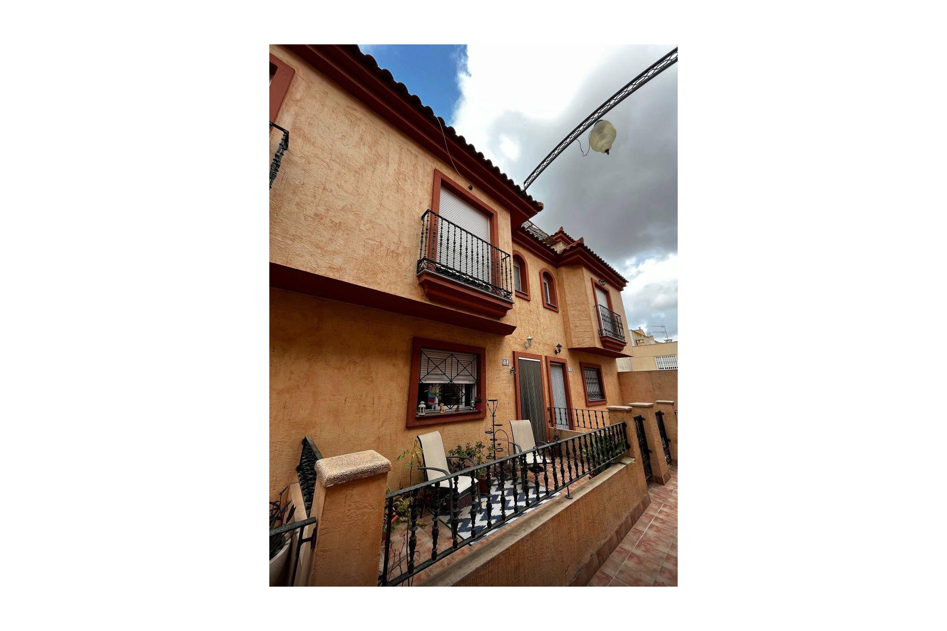 Revente - House - Redován - PUEBLO