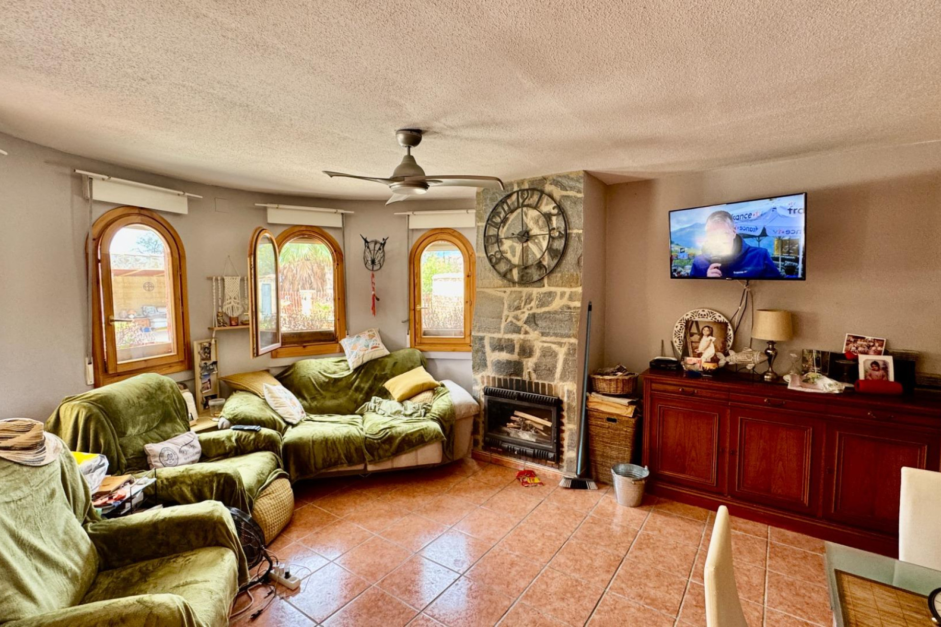 Revente - House - Relleu