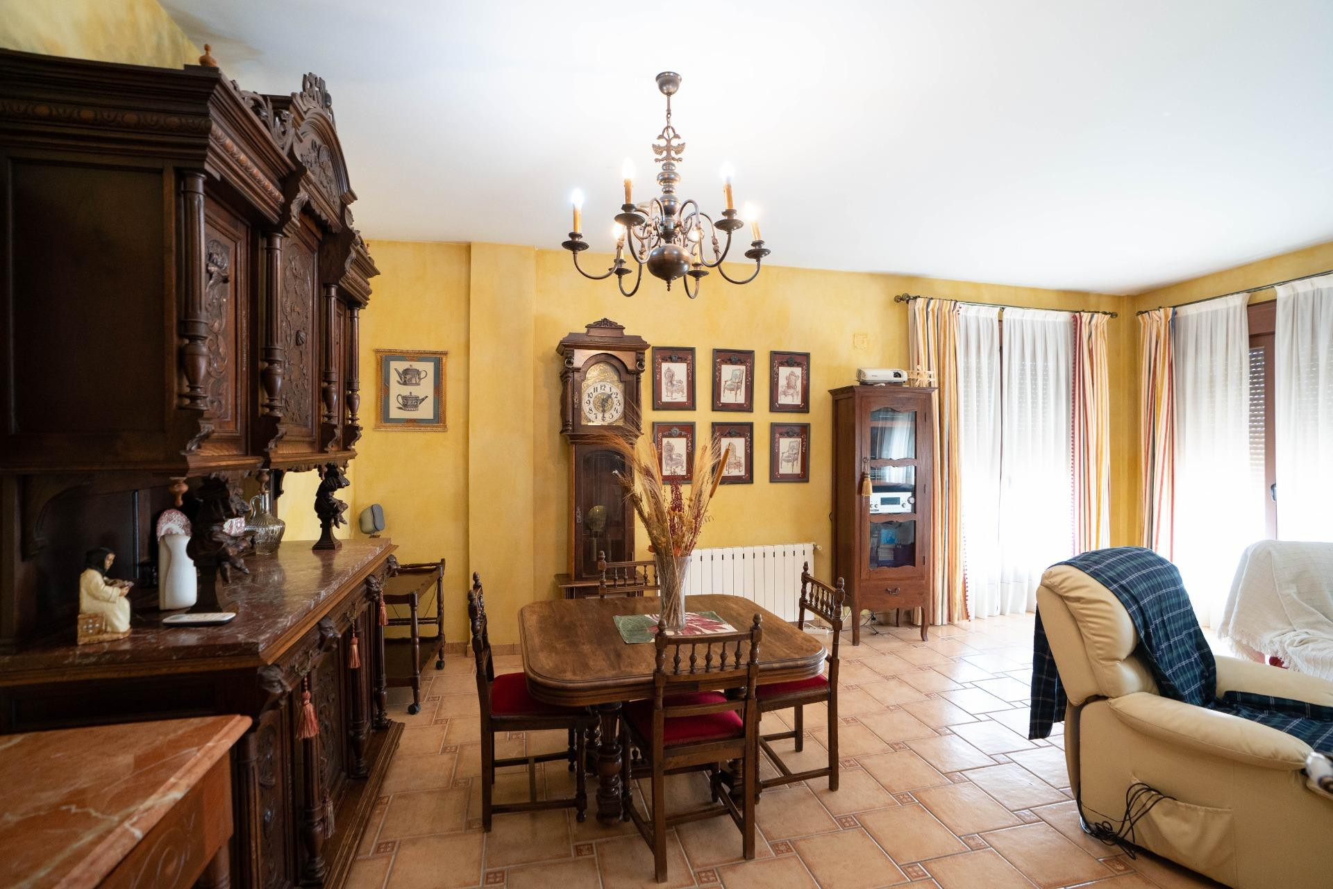 Revente - Inmueble singular - San Miguel de Salinas - CENTRO