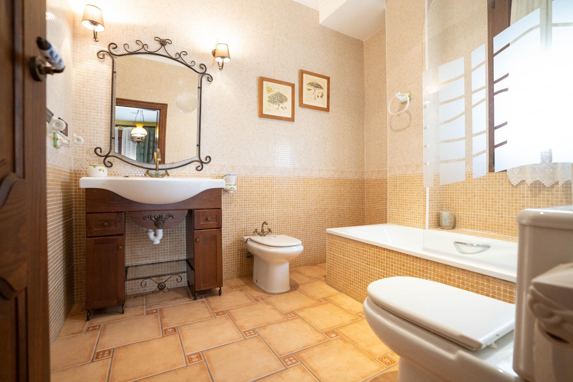 Revente - Inmueble singular - San Miguel de Salinas - CENTRO