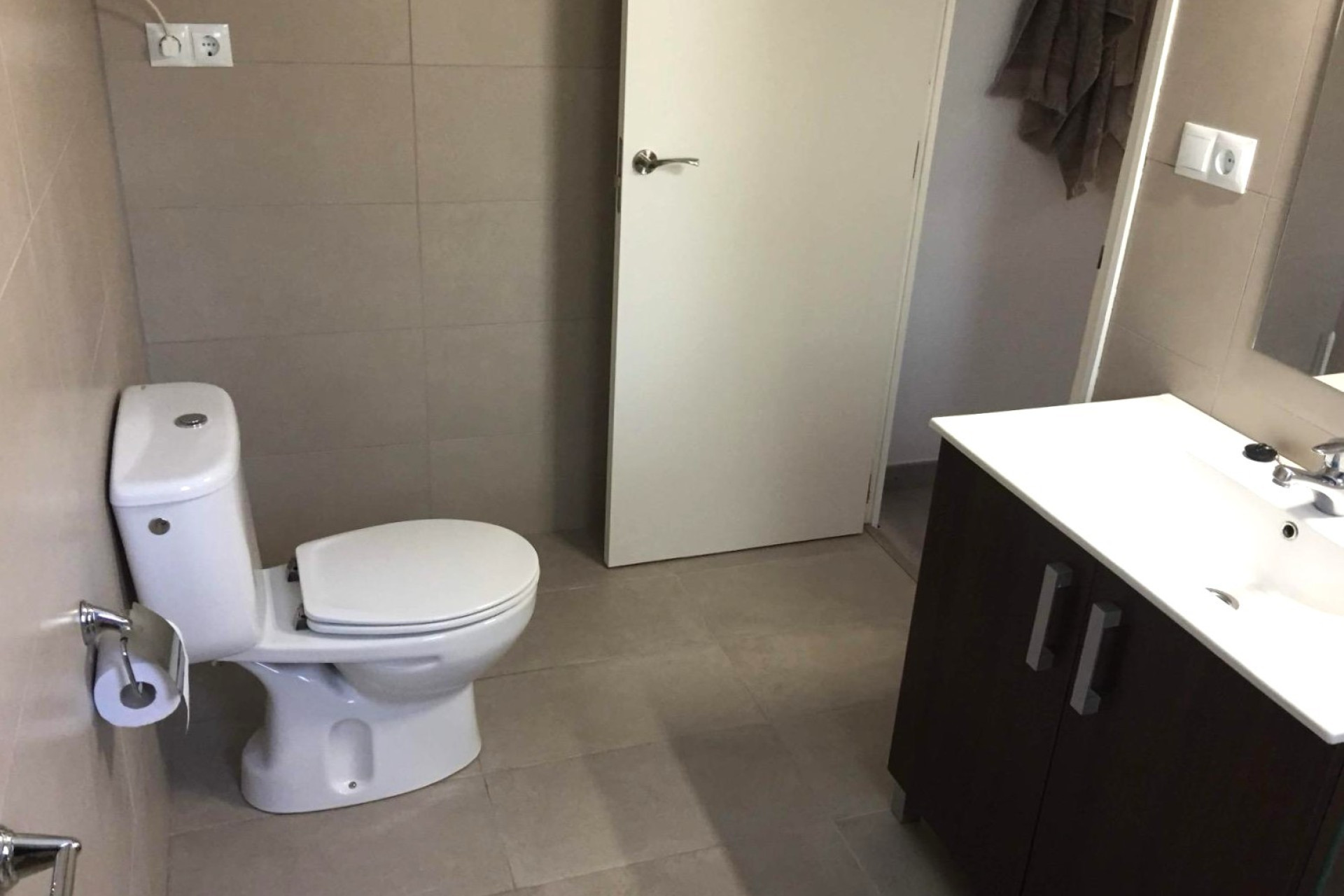 Revente - local - Albir - center