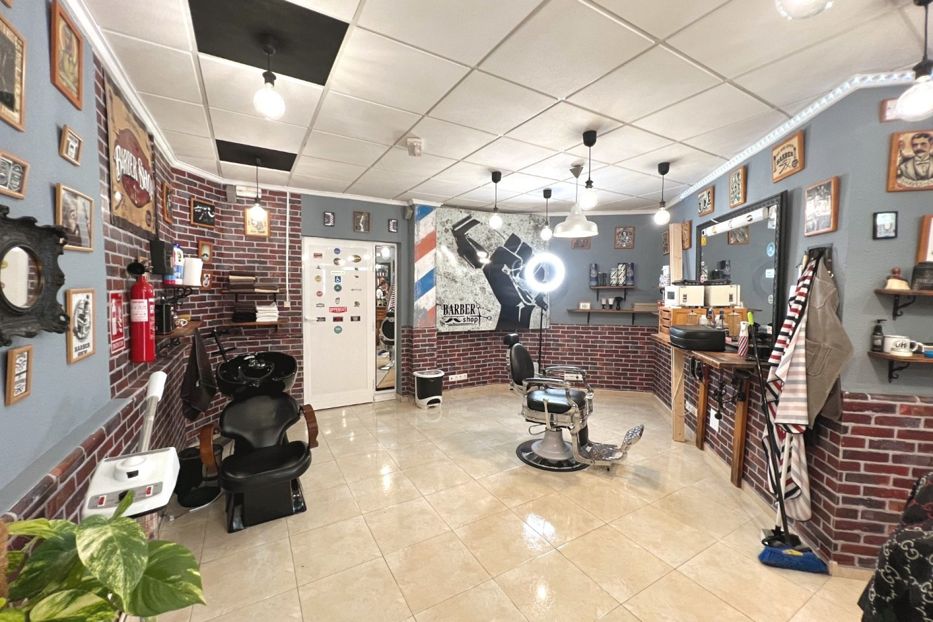 Revente - Local comercial - Guardamar del Segura