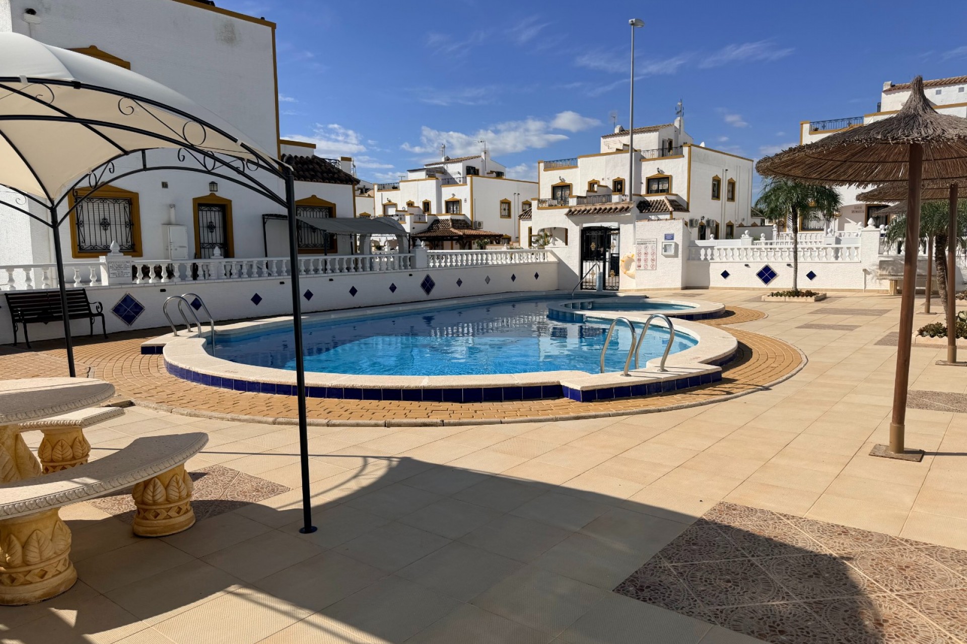 Revente - Maison de ville - Orihuela Costa - Entre Naranjos Vistabella