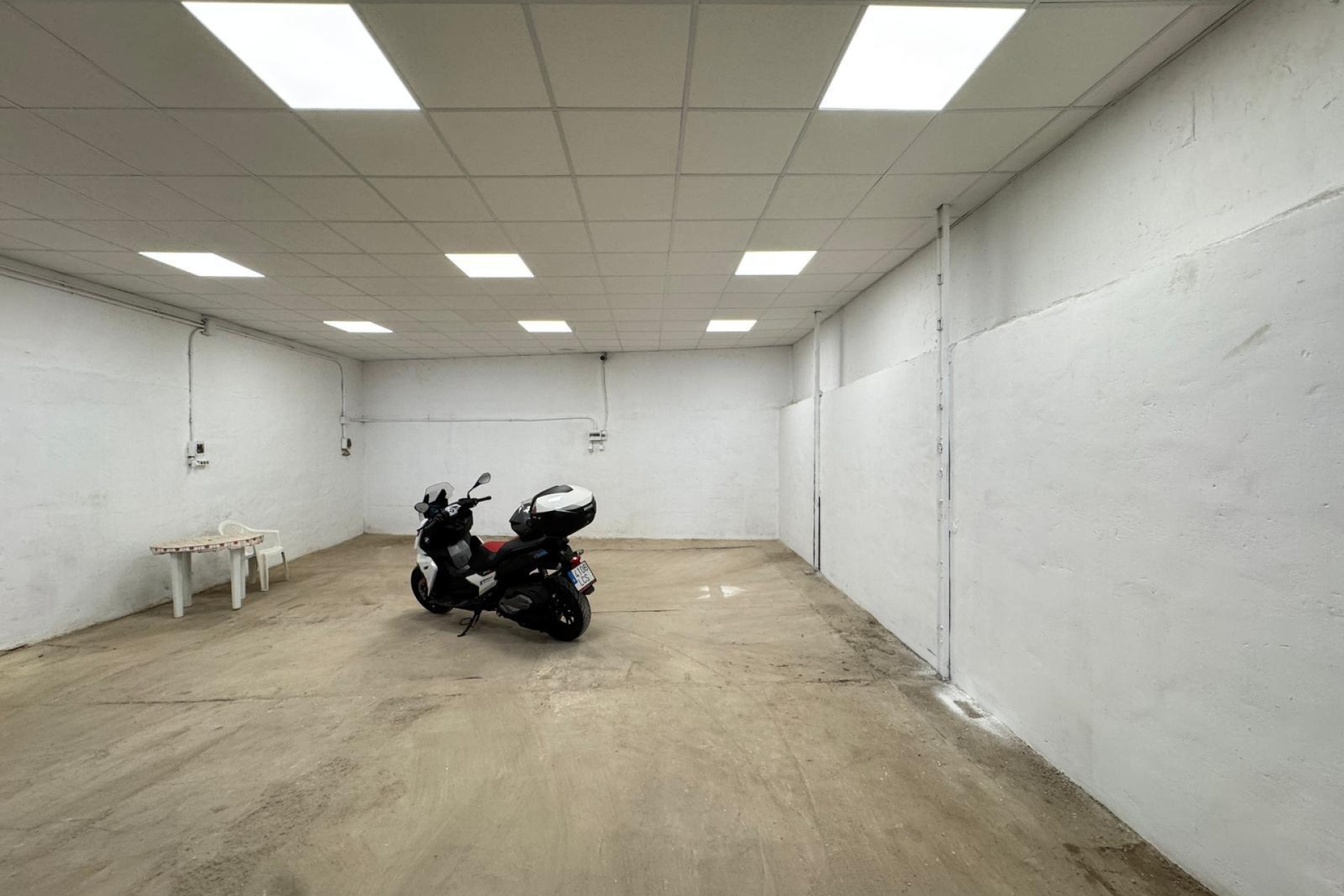 Revente - Nave industrial - Torrevieja - Centro