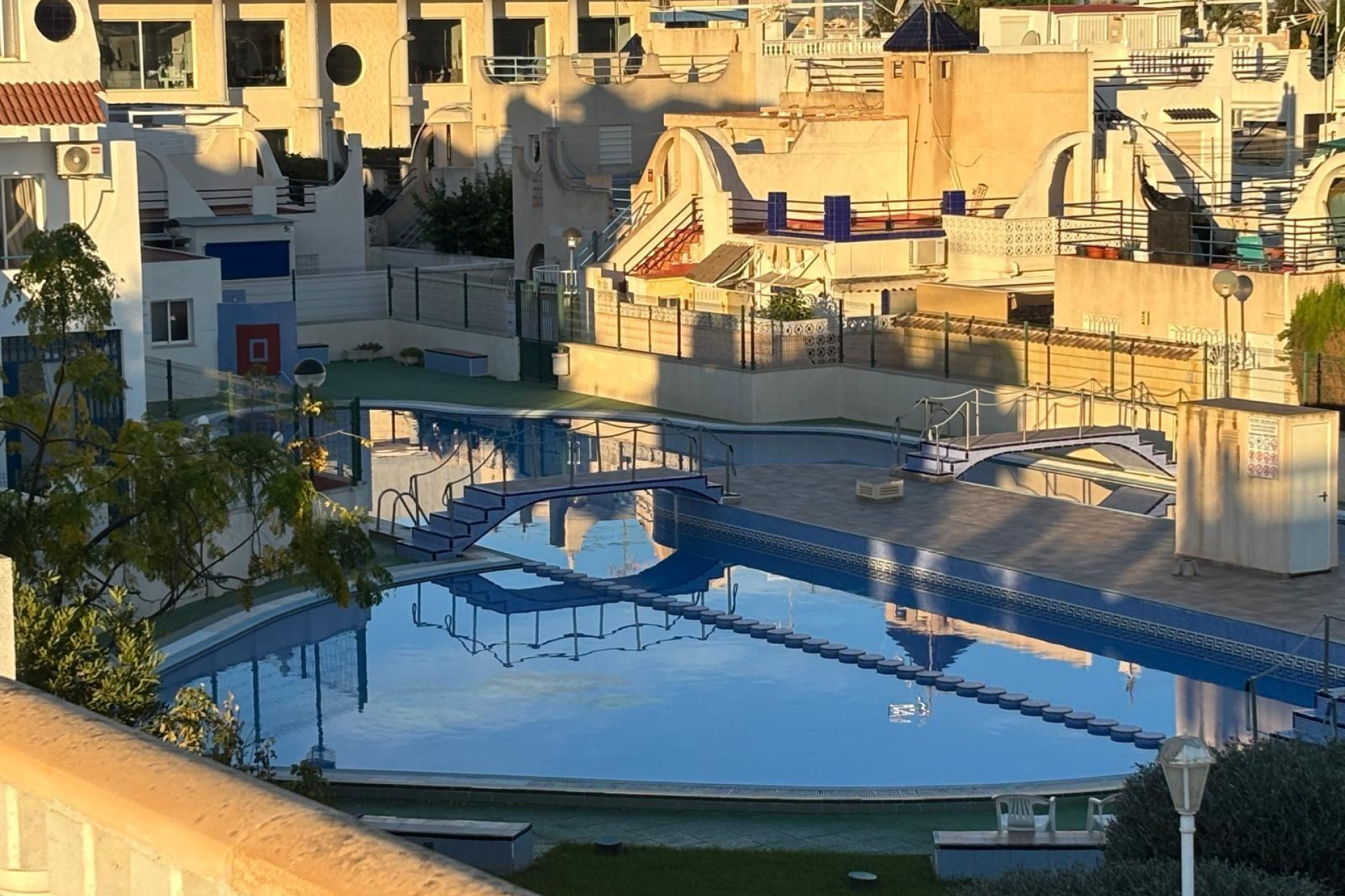 Revente - Pareado - Torrevieja - Carrefour