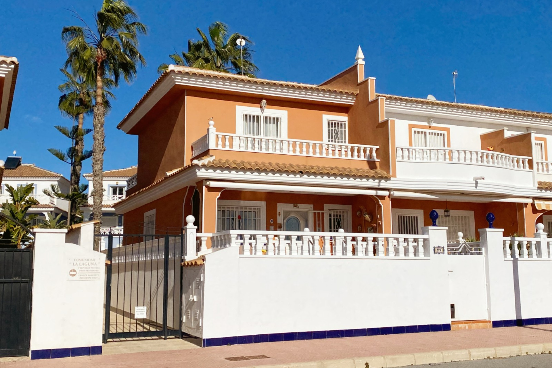 Revente - Semi Detached Villa - Ciudad Quesada - Doña Pepa