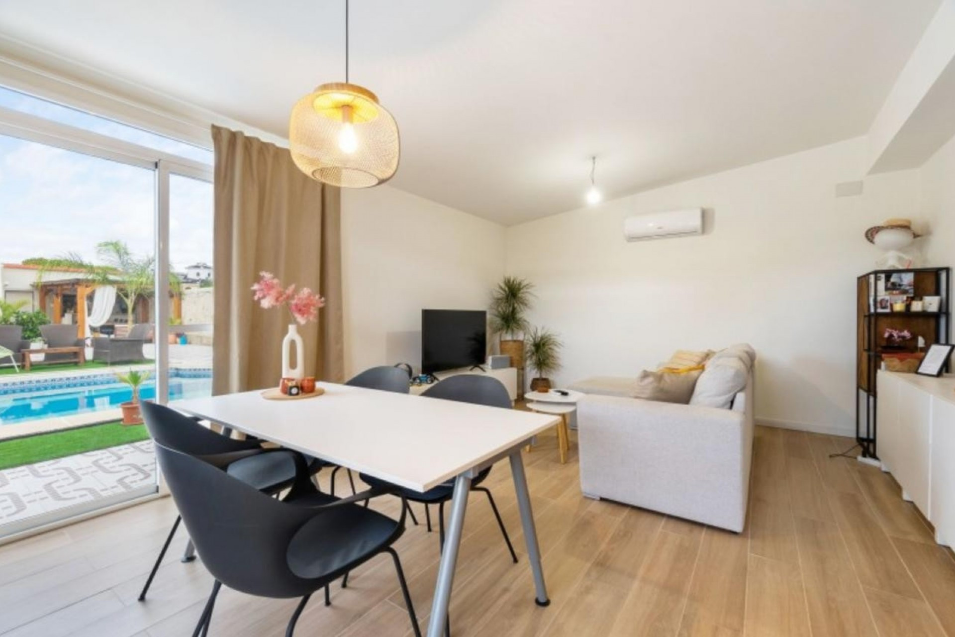 Revente - Villa / Detached - Ciudad Quesada - Quesada Center