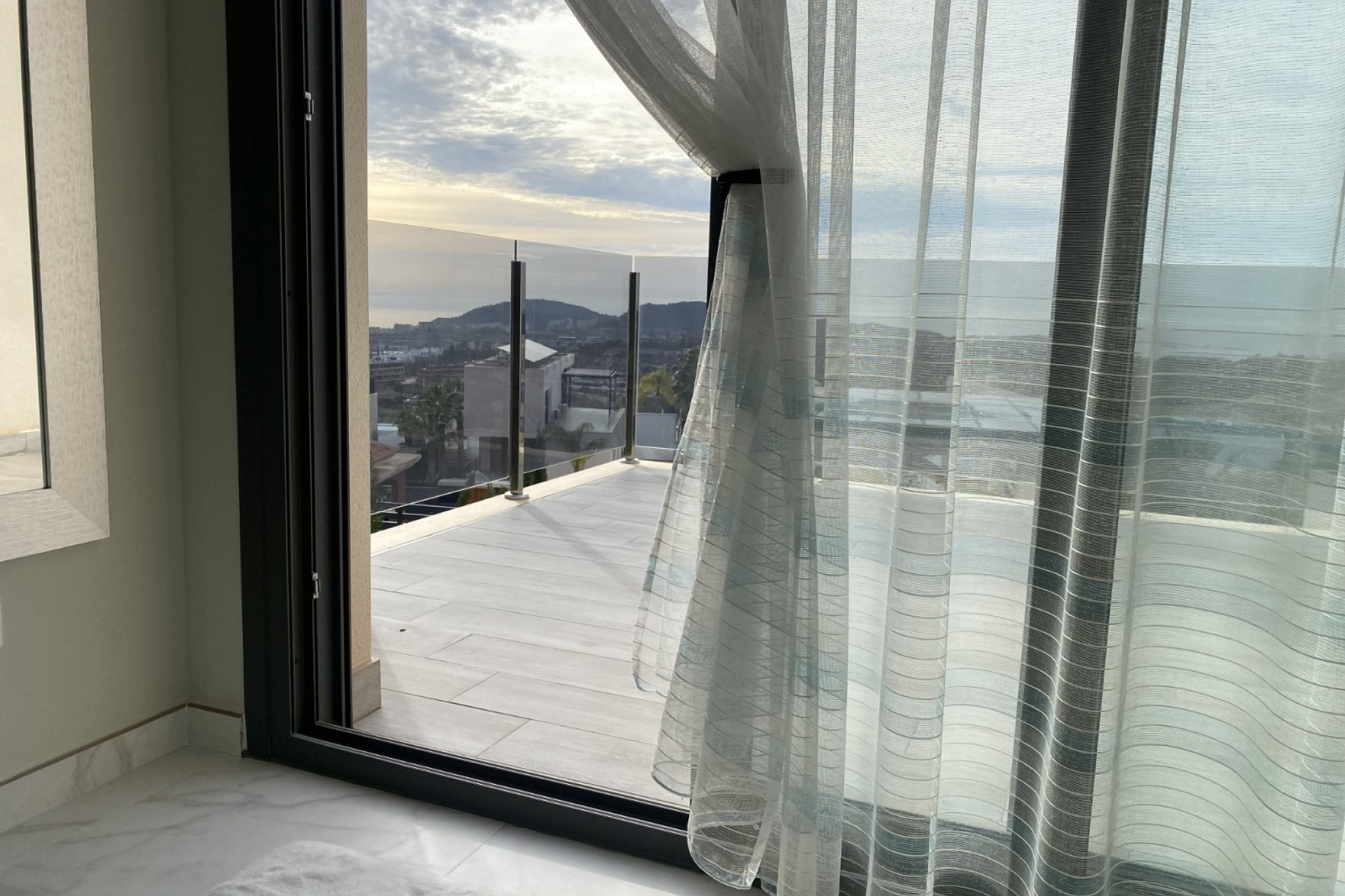 Revente - Villa - Finestrat - Finestrat Urbanizaciones