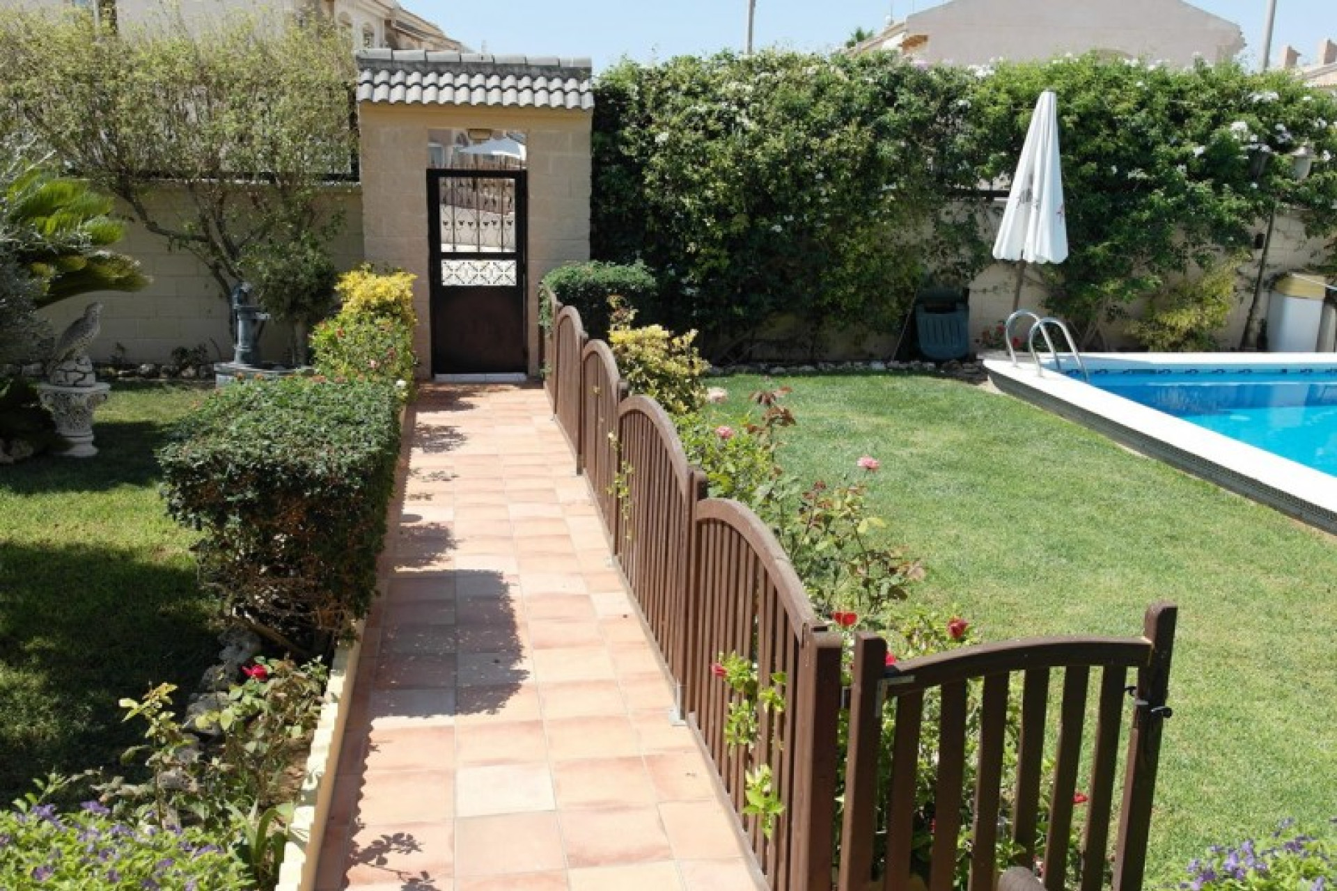 Revente - Villa for sale - Torrevieja - Aguas Nuevas