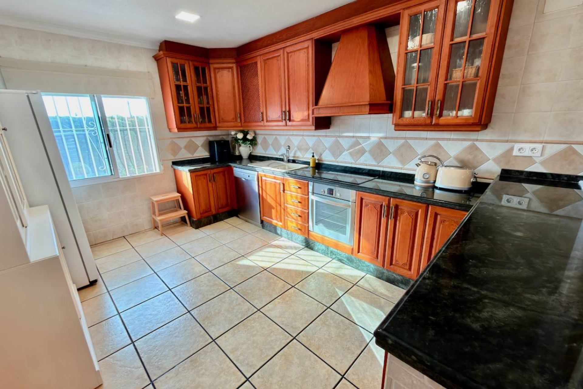 Revente - Villa - Hondón de las Nieves