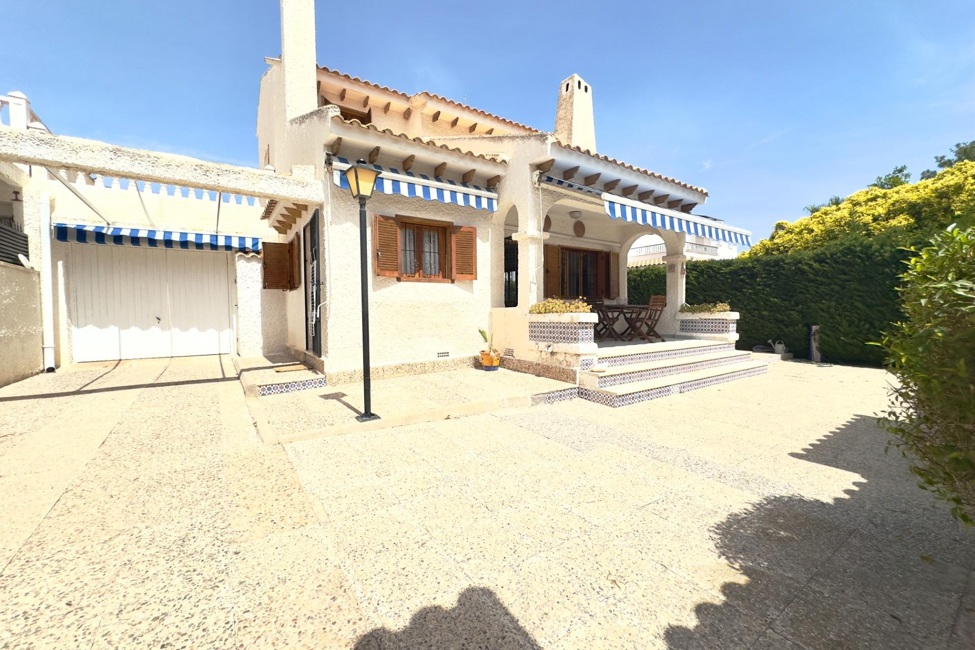 Revente - Villa - Orihuela Costa - La Zenia