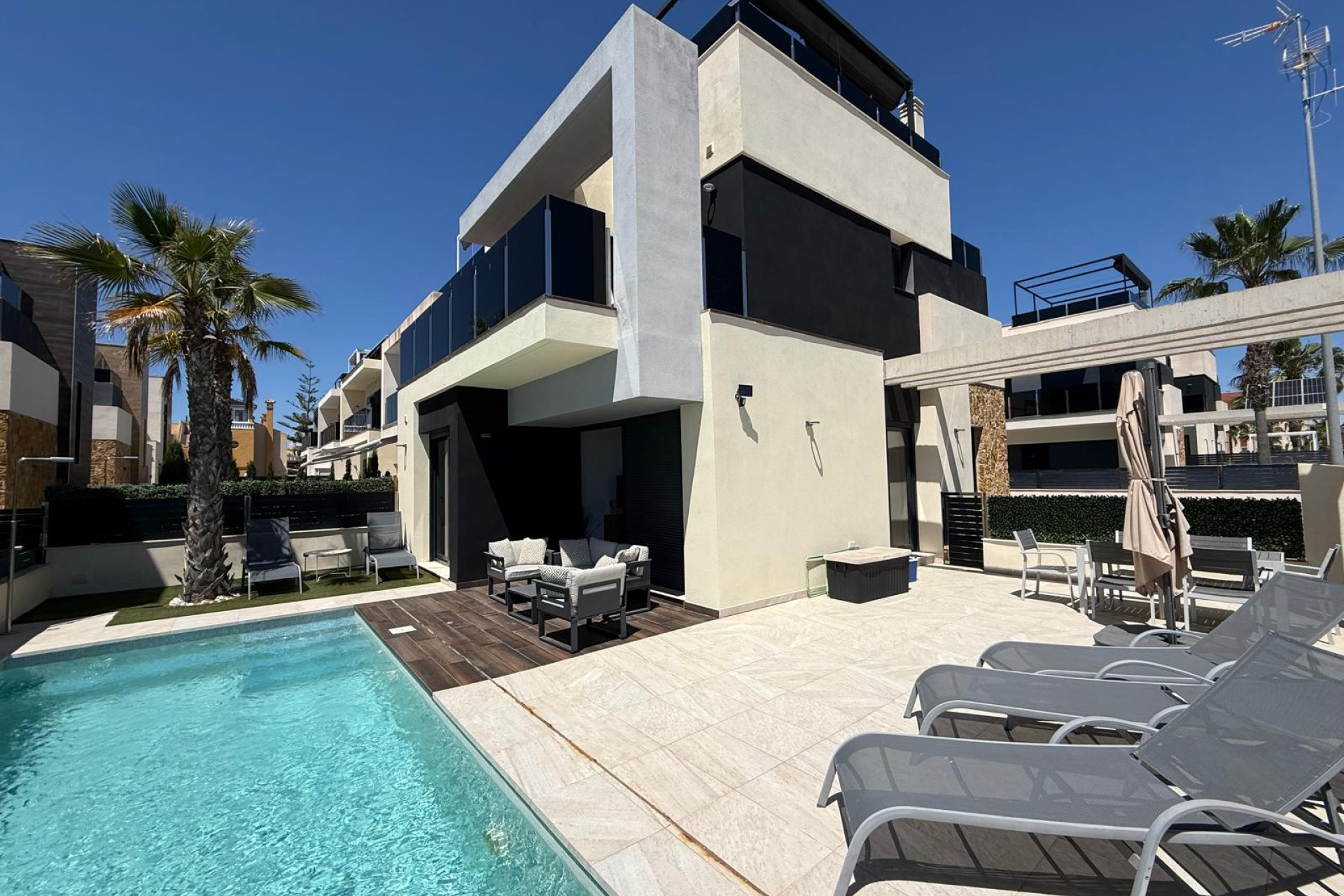 Revente - Villa - Orihuela Costa