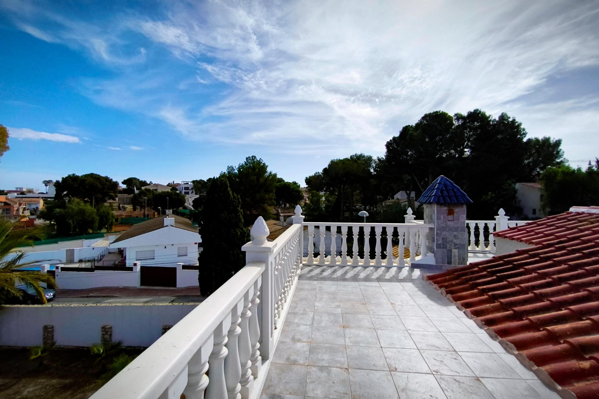 Revente - Villa - Torrevieja - Los balcones