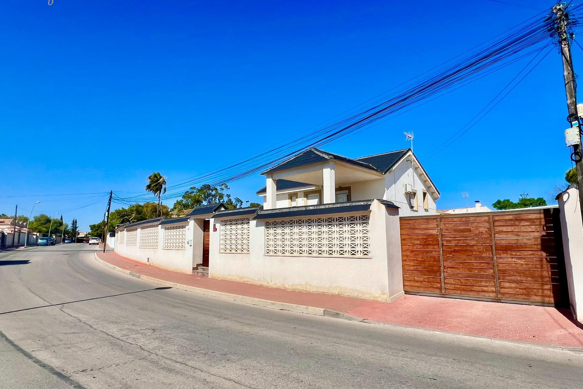 Revente - Villa - Torrevieja - Los balcones