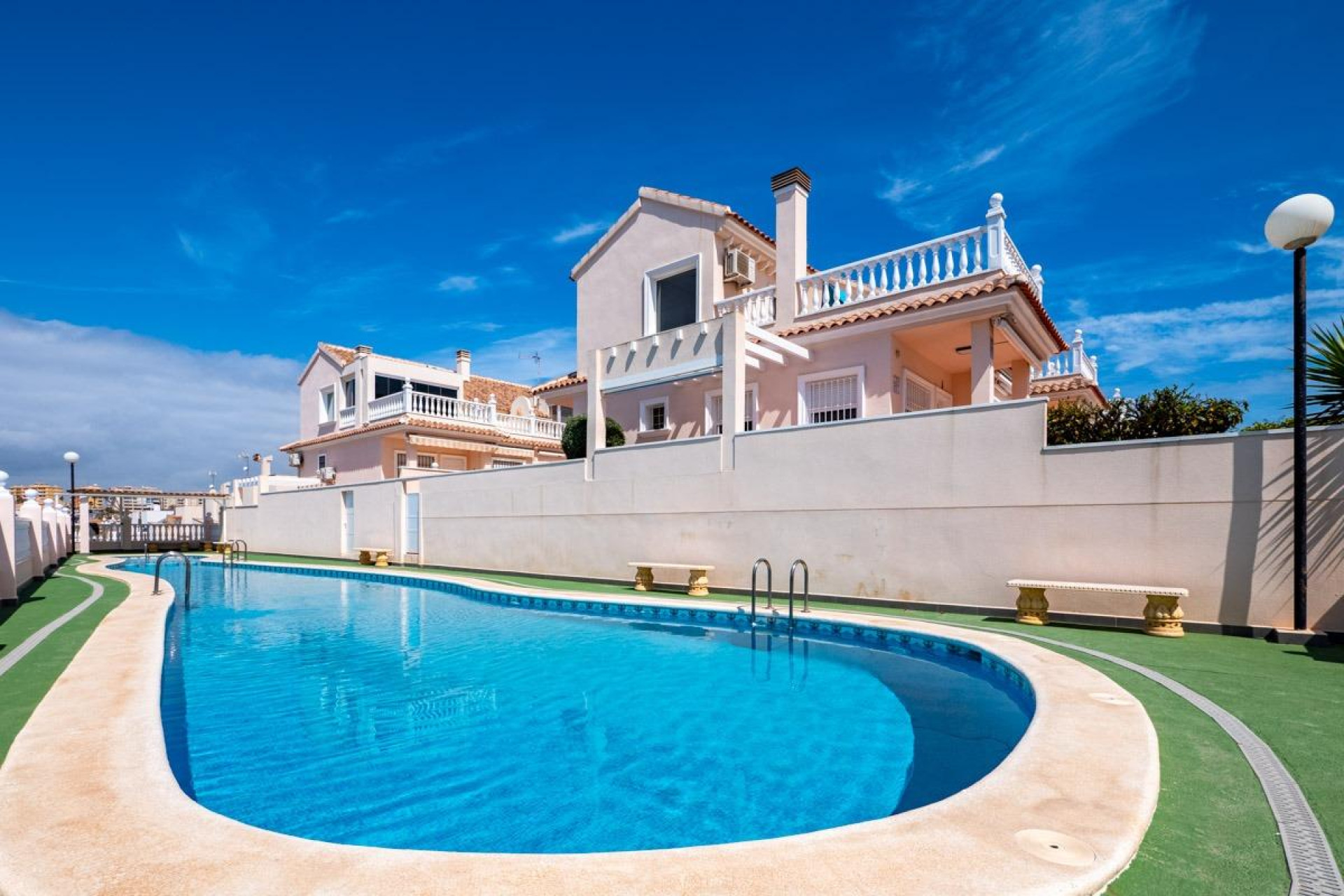 Revente - Villa - Torrevieja - Sector 25