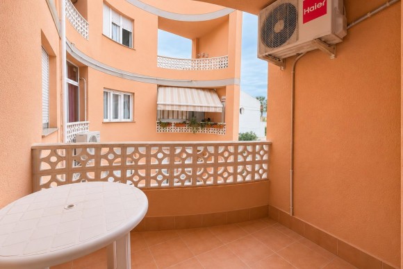 Studio - Reventa - Torrevieja - Estacion de autobuses