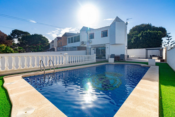 Terraced house - Revente - Torrevieja - JJPAN-23845