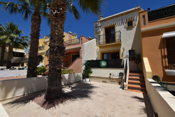 Terraced house / Townhouse - Herverkoop - Algorfa - La Finca Golf Resort