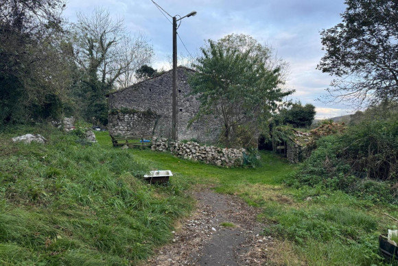Terrein - Herverkoop - Llanes - Cué-San Roque-Andrín