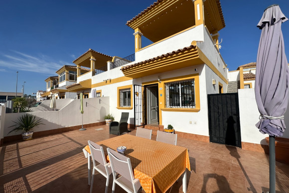 Town house / semi detached - Herverkoop - Orihuela Costa - Entre Naranjos Vistabella