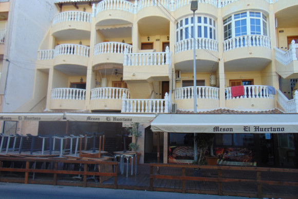 Townhouse for sale - Resale - Torrevieja - Torrevieja Town Centre