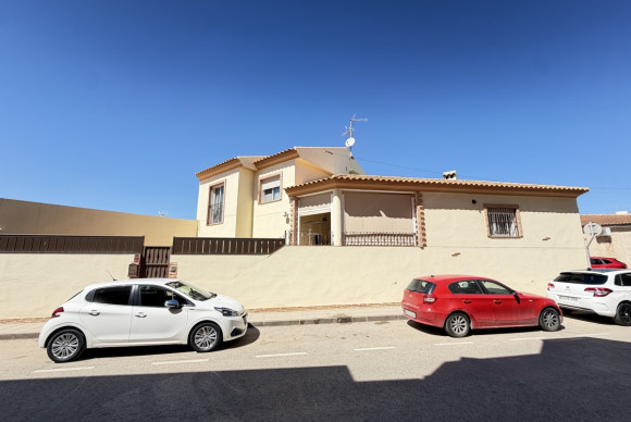 Townhouse - Resale - Pilar de La Horadada - Pilar de La Horadada - Town