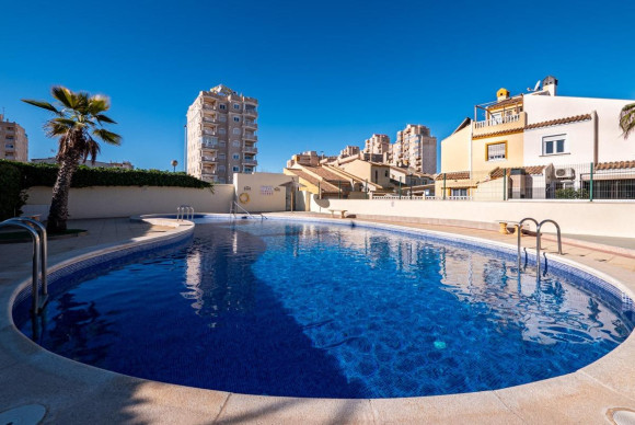 Townhouse - Resale - Torrevieja - B10264