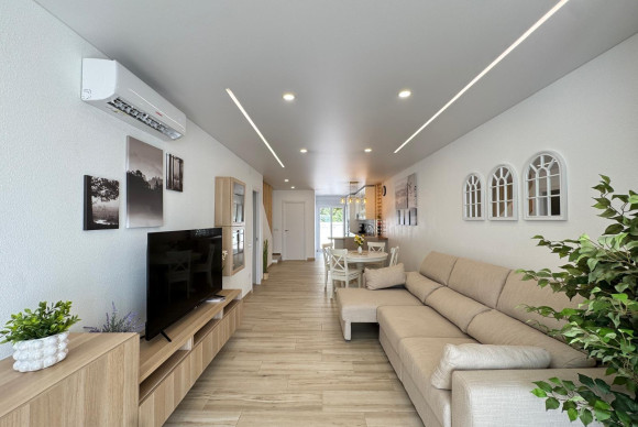 Townhouse - Resale - Torrevieja - Playa del Cura