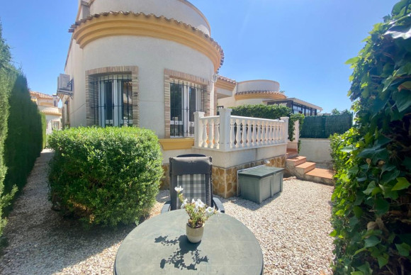 Villa for sale - Resale - Los Montesinos - La Herrada