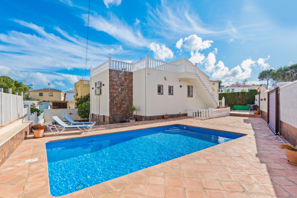 Villa - Herverkoop - Torrevieja - JJCB-48542
