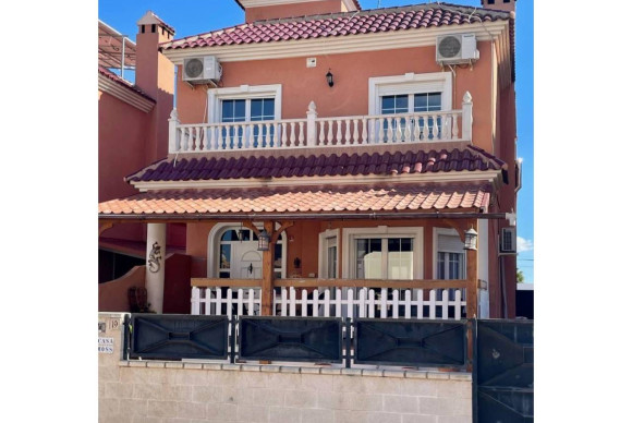 Villa - Resale - Almoradí - Almoradí