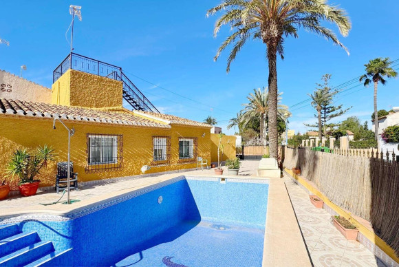 Villa - Resale - Orihuela Costa - B10774