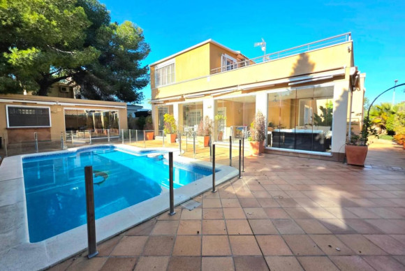 Villa - Resale - Orihuela - Orihuela