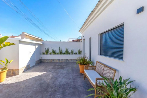 Villa - Resale - Torrevieja - torrevieja